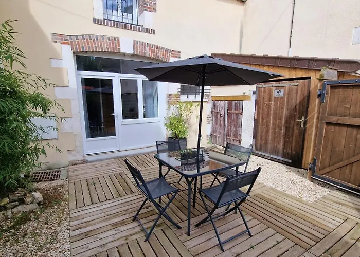 Le Chatel Bourgeois