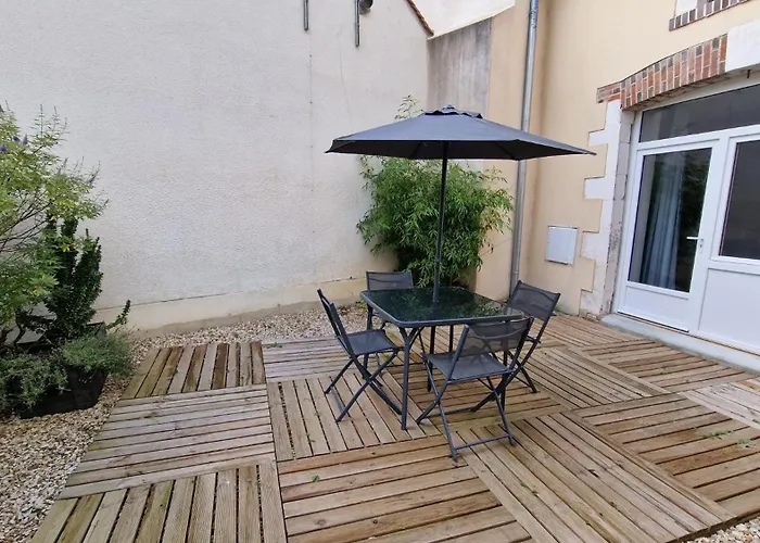 Le Chatel Bourgeois