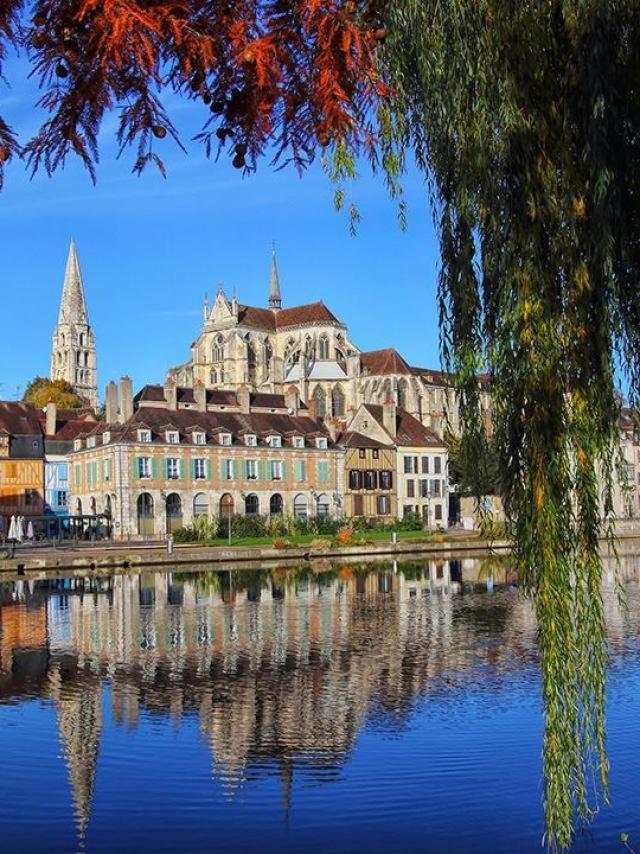 Le Chatel Bourgeois